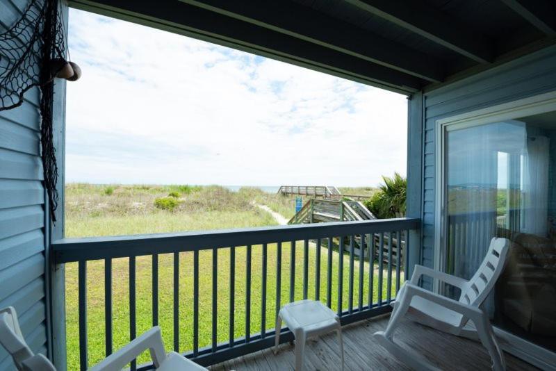 Sandy Dunes Oceanfront Condo - Just Renovated June 2020 Myrtle Beach Dış mekan fotoğraf