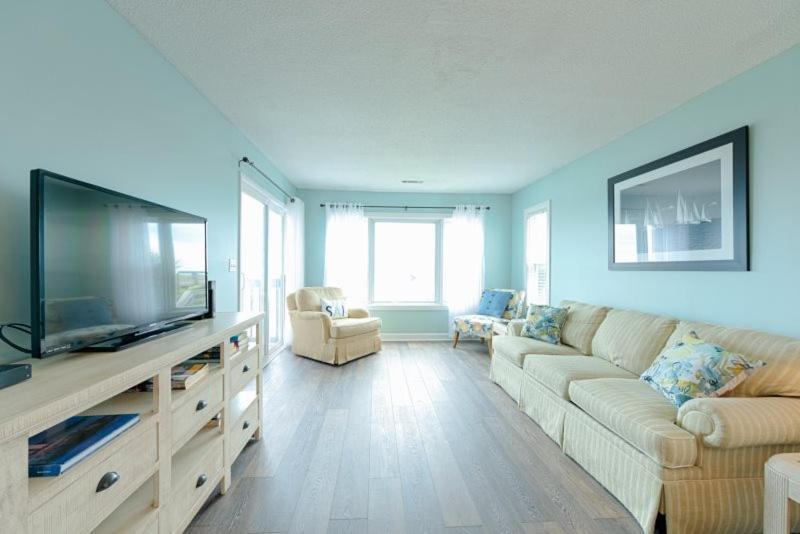 Sandy Dunes Oceanfront Condo - Just Renovated June 2020 Myrtle Beach Dış mekan fotoğraf