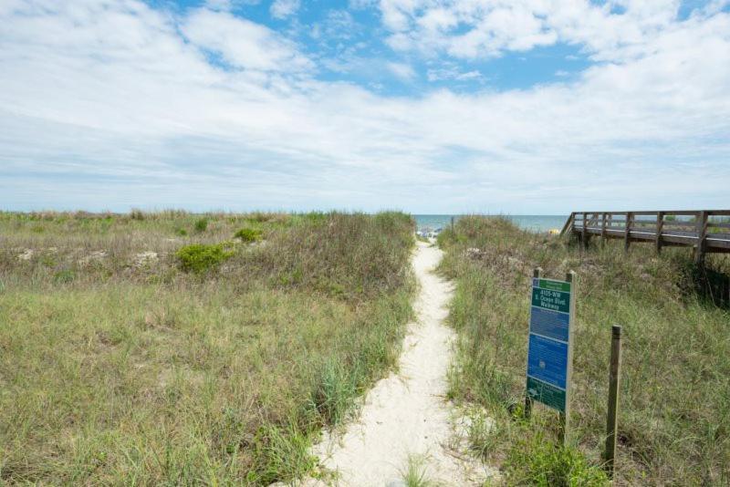Sandy Dunes Oceanfront Condo - Just Renovated June 2020 Myrtle Beach Dış mekan fotoğraf