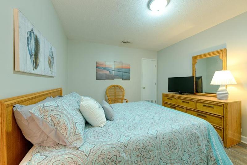 Sandy Dunes Oceanfront Condo - Just Renovated June 2020 Myrtle Beach Dış mekan fotoğraf